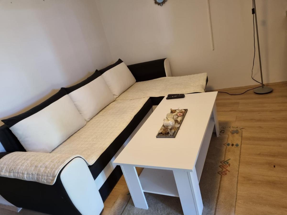 Caci Apartamento Črni Kal Exterior foto